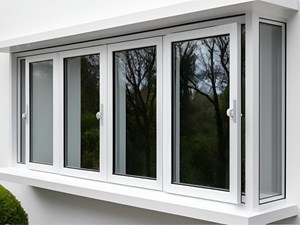 ¿Las ventanas abisagradas son más modernas que las correderas?