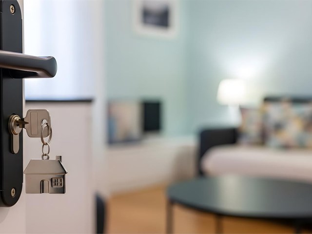 Normativa sobre puertas de entrada y seguridad